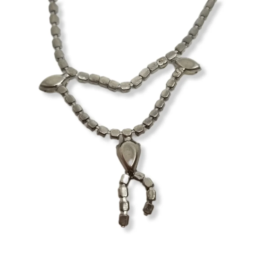 VINTAGE 1940s SILVERTONE CHAIN & DIAMANTE NECKLACE